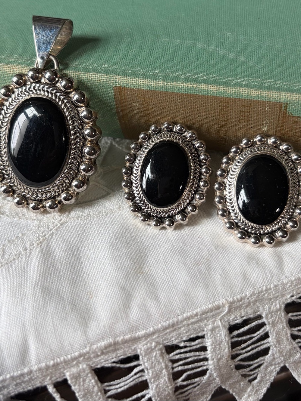 Silver and Onyx pendant & earrings jewelry set